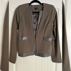 GUESS BY MARCIANO INDRAS FAUX-LEATHER TRIMMED BLAZER